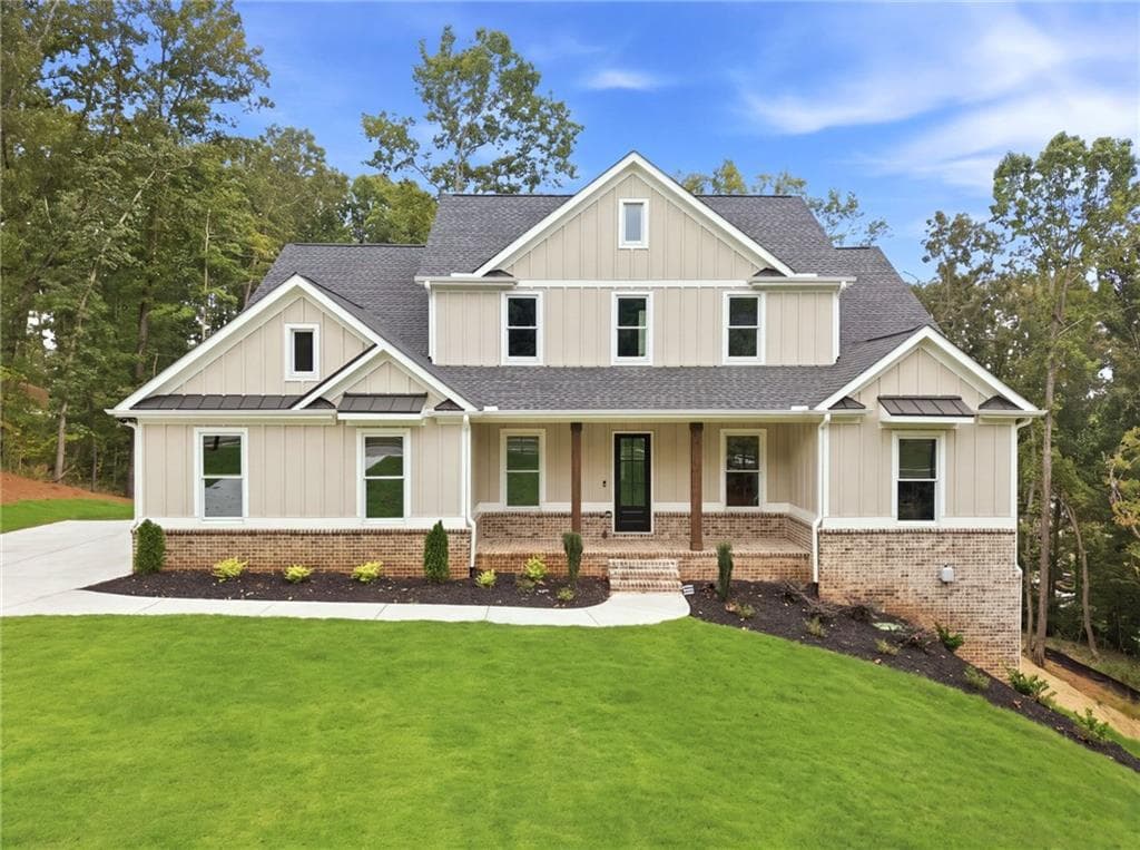4 bedroom, 4 bathroom, 3,029 sq ft single family residence for sale at 6793 Winding Canyon Road, Flowery Branch, GA 30542 — photo 4