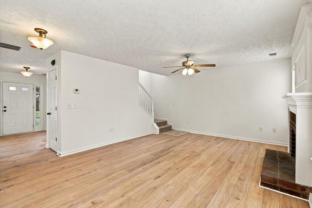4 bedroom, 3 bathroom, 2,108 sq ft single family residence for sale at 13 Equestrian Way, Cartersville, GA 30121 — photo 5