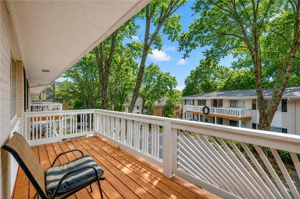 1 bedroom, 1 bathroom, 600 sq ft condominium for sale at 1990 Wellbourne Drive 7, Atlanta, GA 30324