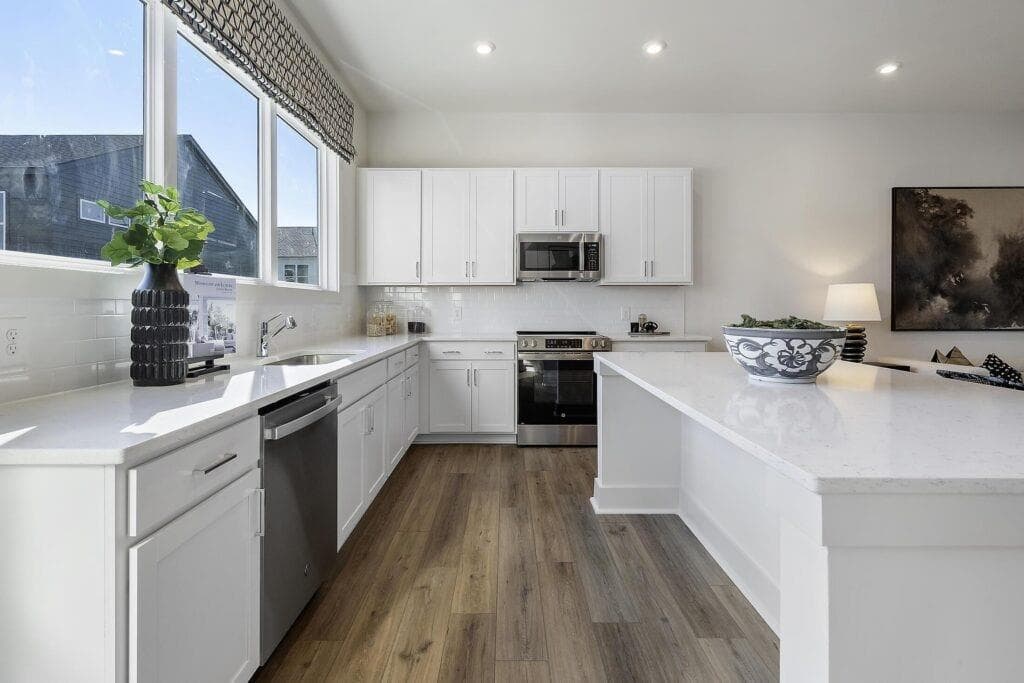 2 bedroom, 2 bathroom, 1,429 sq ft townhouse for sale at 1355 Breezy Street SE, Atlanta, GA 30315 — photo 3