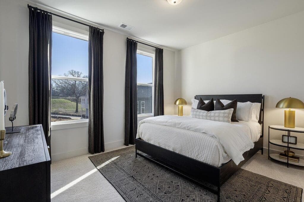 2 bedroom, 2 bathroom, 1,429 sq ft townhouse for sale at 1355 Breezy Street SE, Atlanta, GA 30315 — photo 5