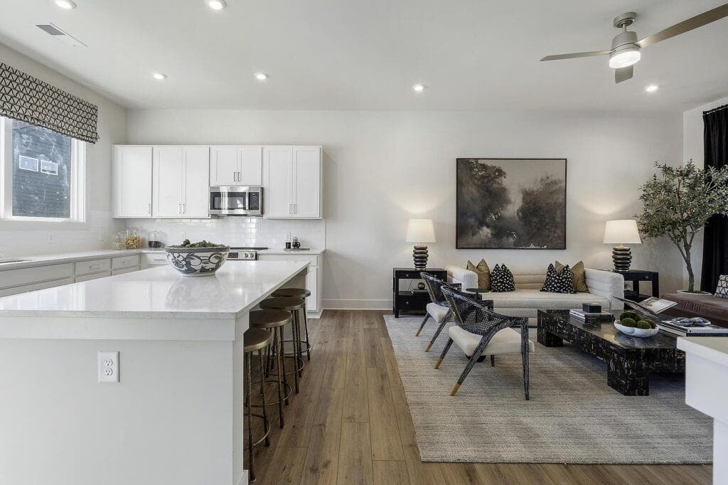 2 bedroom, 2 bathroom, 1,429 sq ft townhouse for sale at 1355 Breezy Street SE, Atlanta, GA 30315 — photo 7