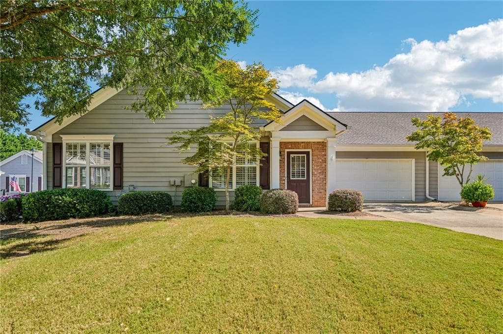 2 bedroom, 2 bathroom, 1,095 sq ft single family residence for sale at 953 Camry Circle, Dallas, GA 30157