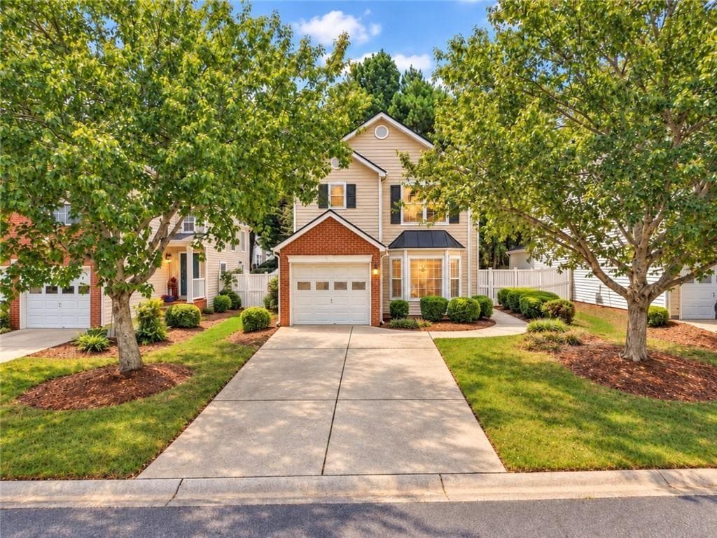 2 bedroom, 3 bathroom, 1,166 sq ft single family residence for sale at 13372 Harpley Court, Alpharetta, GA 30004