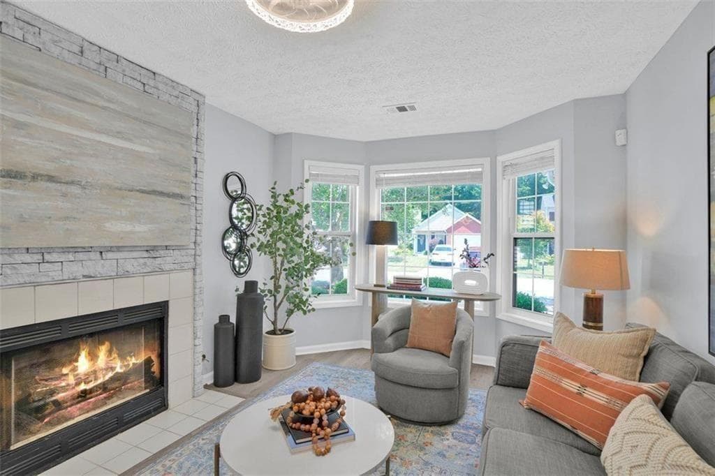 2 bedroom, 3 bathroom, 1,166 sq ft single family residence for sale at 13372 Harpley Court, Alpharetta, GA 30004 — photo 2