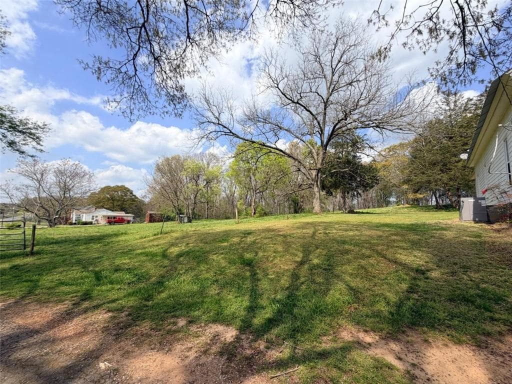 3 bedroom, 2 bathroom single family residence for sale at 662 Old Gainesville Highway, Pendergrass, GA 30567 — photo 10