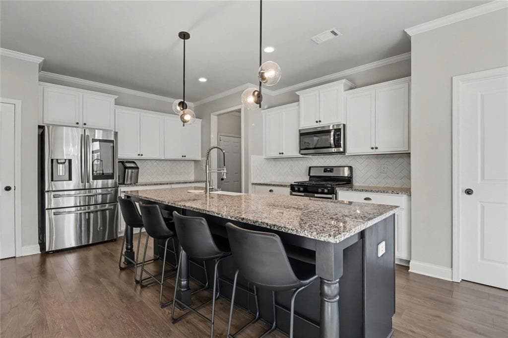 4 bedroom, 4 bathroom, 2,702 sq ft single family residence for sale at 5106 Park Haven Drive, Flowery Branch, GA 30542 — photo 7