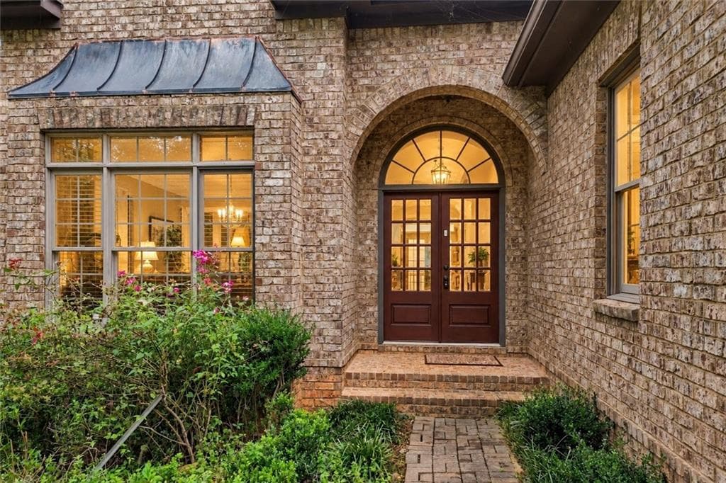 4 bedroom, 5 bathroom, 4,404 sq ft single family residence for sale at 100 Foxpaw Leaf Court, Ellijay, GA 30536 — photo 2