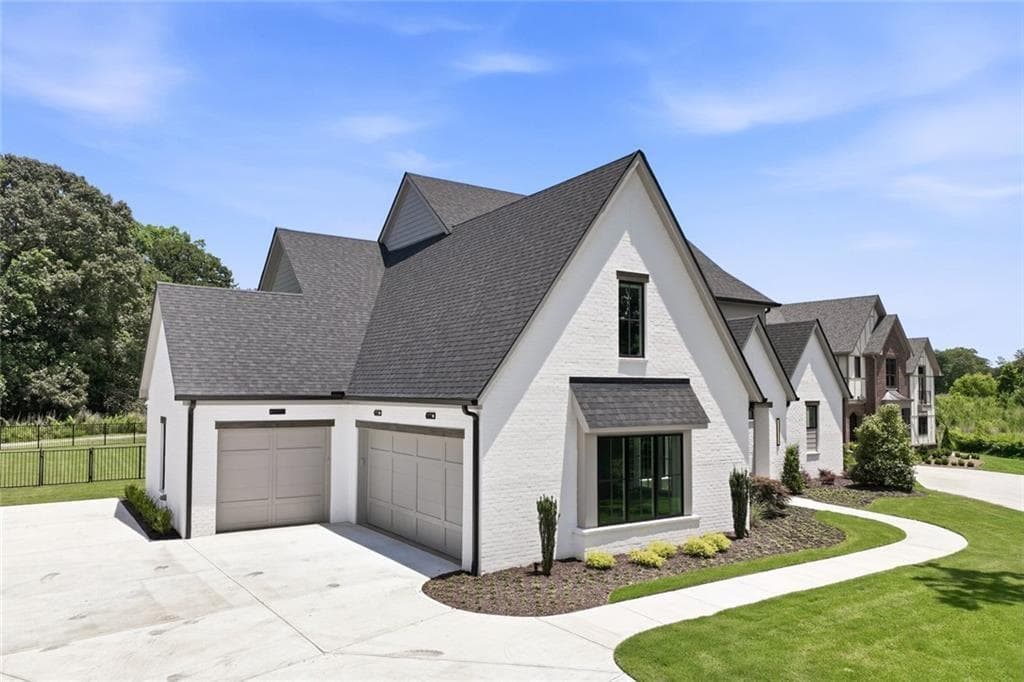 5 bedroom, 5 bathroom, 4,422 sq ft single family residence for sale at 9225 Crystal Springs Road, Gainesville, GA 30506 — photo 3