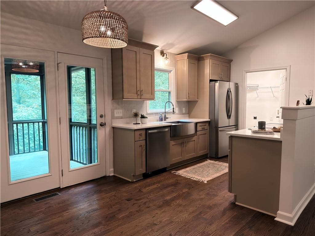 4 bedroom, 3 bathroom, 2,333 sq ft single family residence for sale at 167 Trout Lily Trail, Jasper, GA 30143 — photo 3
