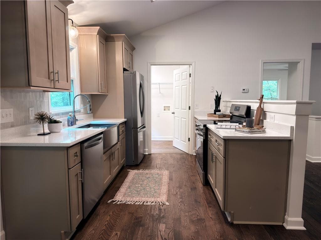 4 bedroom, 3 bathroom, 2,333 sq ft single family residence for sale at 167 Trout Lily Trail, Jasper, GA 30143 — photo 4
