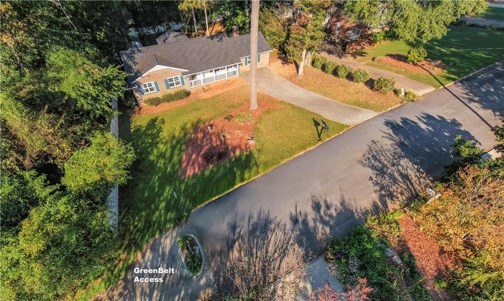 3 bedroom, 2 bathroom, 2,887 sq ft single family residence for sale at 113 Amy Lane, Carrollton, GA 30117 — photo 3