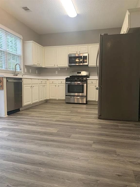 3 bedroom, 3 bathroom, 1,998 sq ft single family residence for rent at 435 Chippenham Court, Alpharetta, GA 30005 for $2,595 a month — photo 6