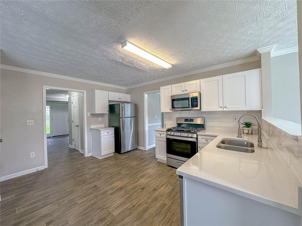 4 bedroom, 3 bathroom, 3,052 sq ft single family residence for rent at 1070 Big Haynes Drive, Grayson, GA 30017 for $2,550 a month — photo 3