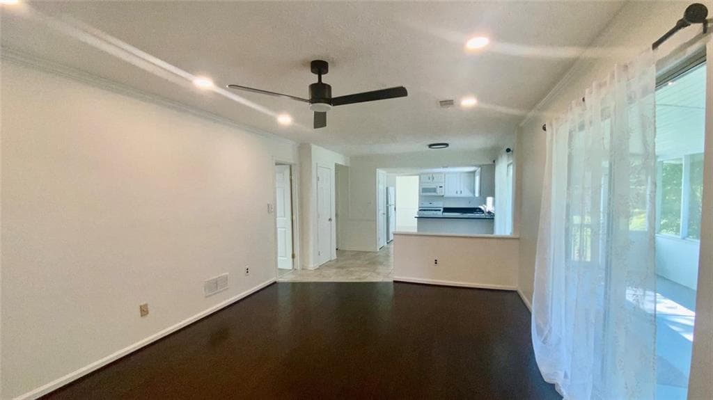 4 bedroom, 3 bathroom, 2,644 sq ft single family residence for rent at 2121 Heritage Trace Drive, Marietta, GA 30062 for $2,850 a month — photo 7