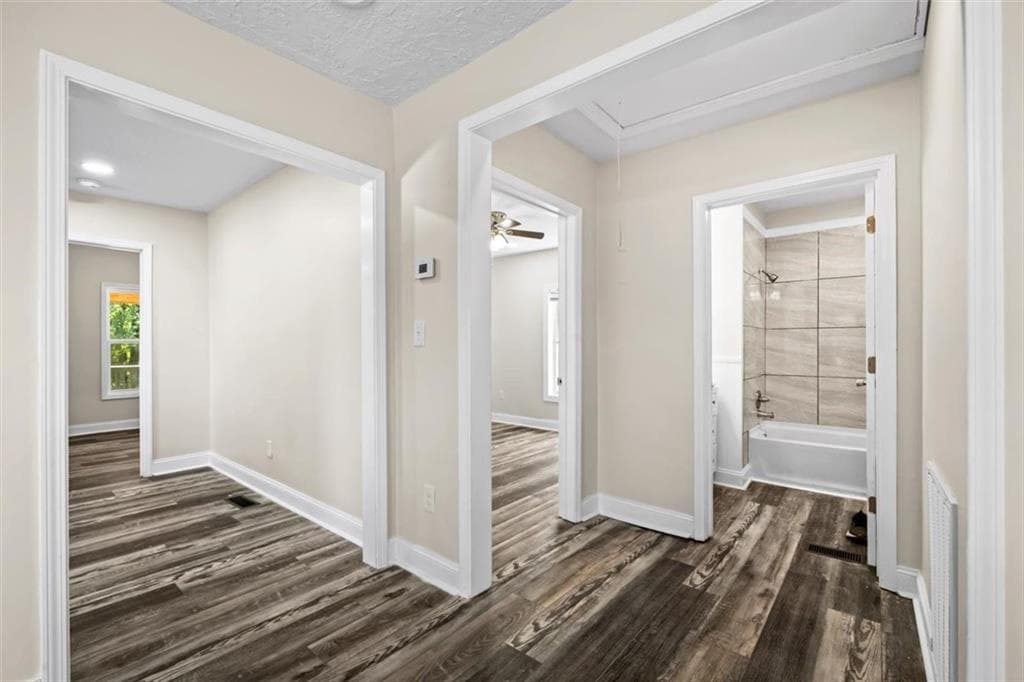 3 bedroom, 2 bathroom, 1,160 sq ft single family residence for sale at 809 W Crawford Street, Dalton, GA 30720 — photo 9