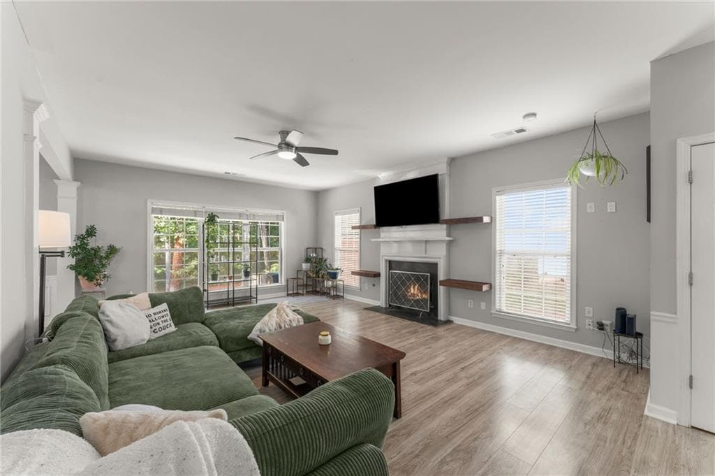 3 bedroom, 3 bathroom, 2,332 sq ft single family residence for sale at 6010 Foxberry Lane, Roswell, GA 30075 — photo 7