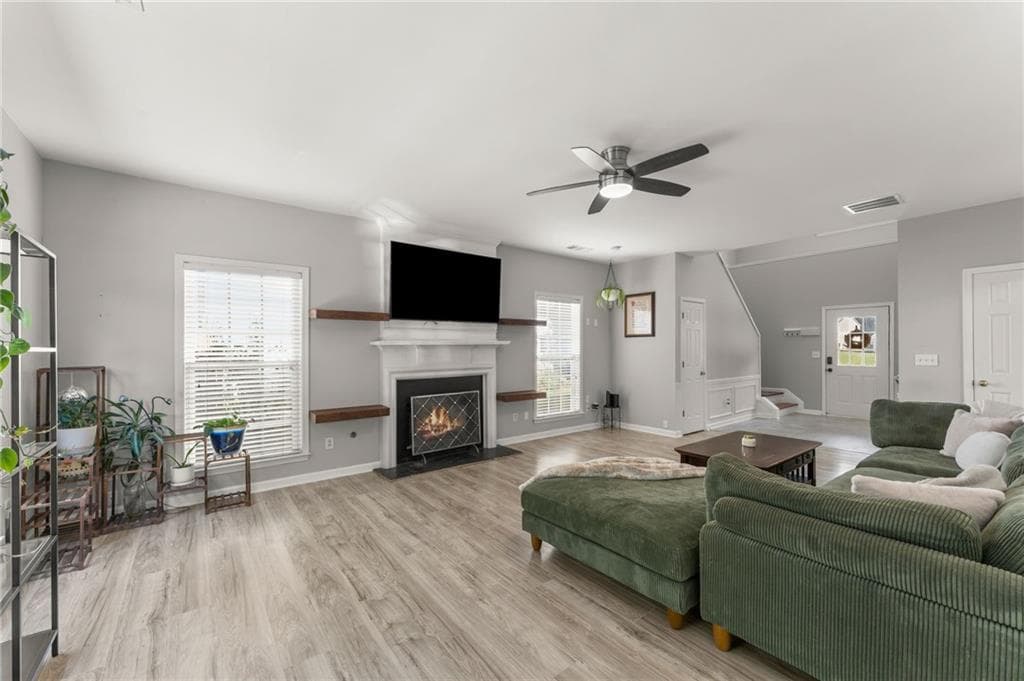 3 bedroom, 3 bathroom, 2,332 sq ft single family residence for sale at 6010 Foxberry Lane, Roswell, GA 30075 — photo 10