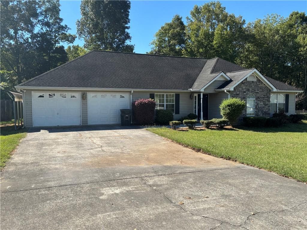 3 bedroom, 2 bathroom, 1,907 sq ft single family residence for rent at 331 Wildwood Circle, Calhoun, GA 30701 for $1,900 a month
