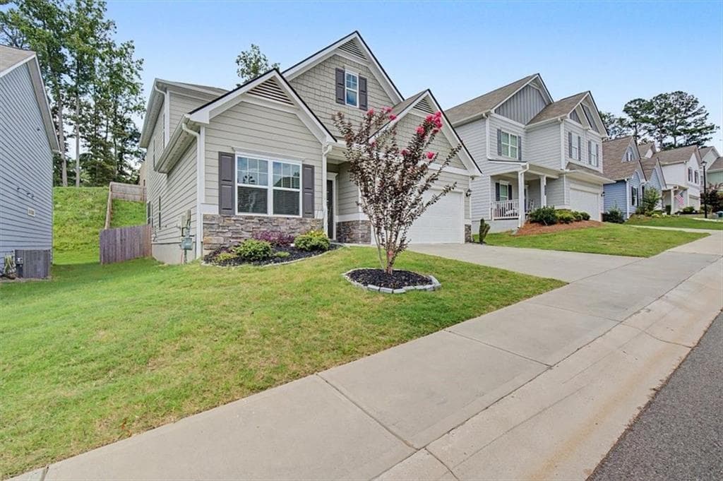3 bedroom, 3 bathroom, 2,231 sq ft single family residence for sale at 173 Worley Drive, Jasper, GA 30143 — photo 3