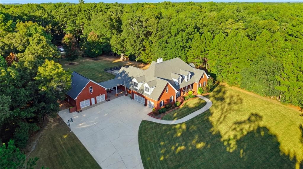 7 bedroom, 6 bathroom, 5,566 sq ft single family residence for sale at 312 Fields Road, Mcdonough, GA 30253 — photo 5