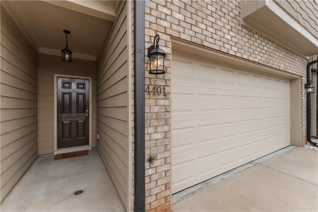 3 bedroom, 3 bathroom, 1,732 sq ft townhouse for sale at 4401 Fulson Drive, Lilburn, GA 30047 — photo 3