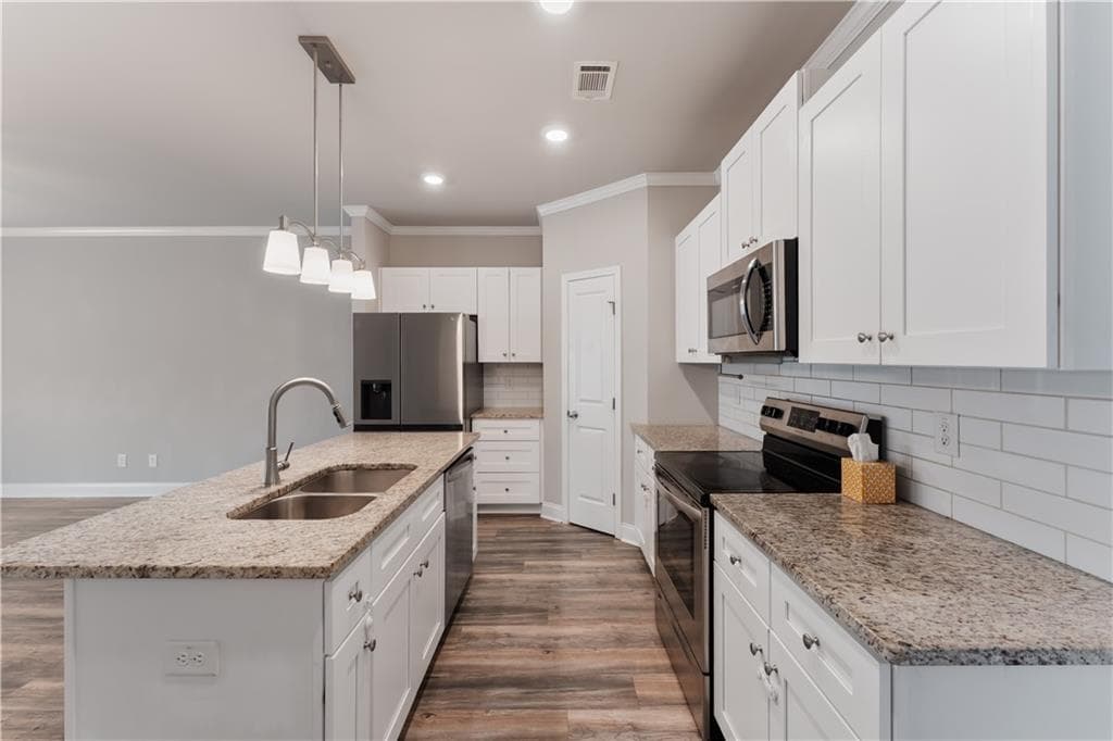 3 bedroom, 3 bathroom, 1,732 sq ft townhouse for sale at 4401 Fulson Drive, Lilburn, GA 30047 — photo 6