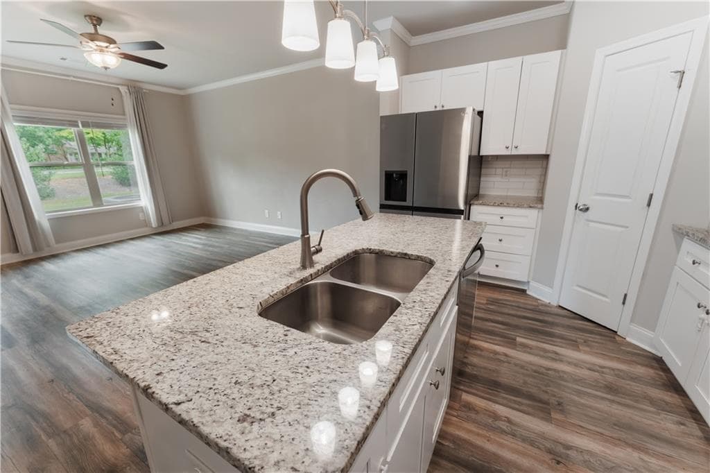 3 bedroom, 3 bathroom, 1,732 sq ft townhouse for sale at 4401 Fulson Drive, Lilburn, GA 30047 — photo 9