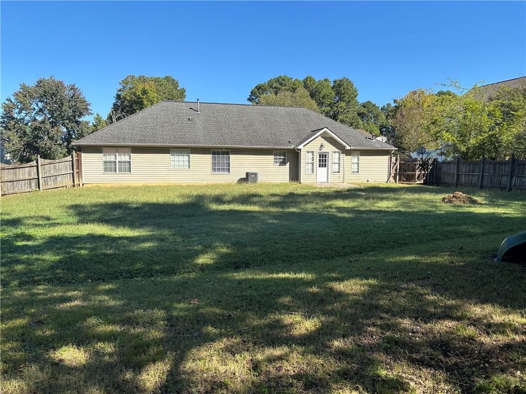 3 bedroom, 2 bathroom, 1,907 sq ft single family residence for rent at 331 Wildwood Circle, Calhoun, GA 30701 for $1,900 a month — photo 7