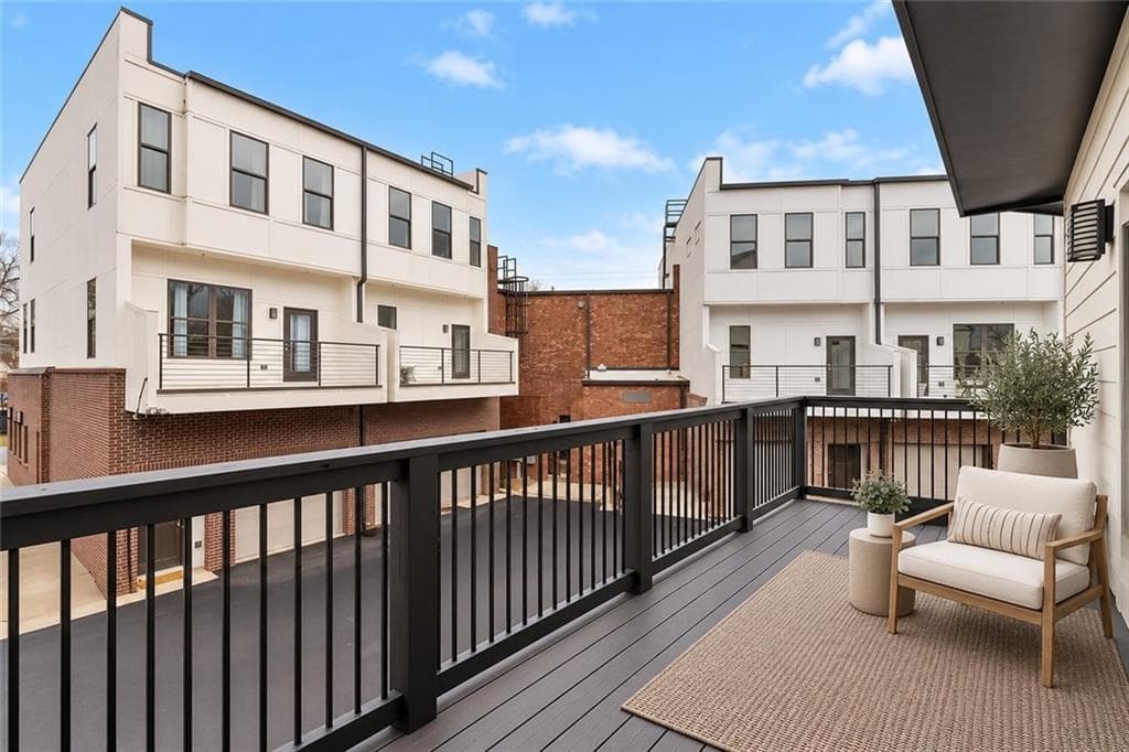 4 bedroom, 4 bathroom, 2,148 sq ft townhouse for sale at 2030 Main Street 406, Atlanta, GA 30318 — photo 4