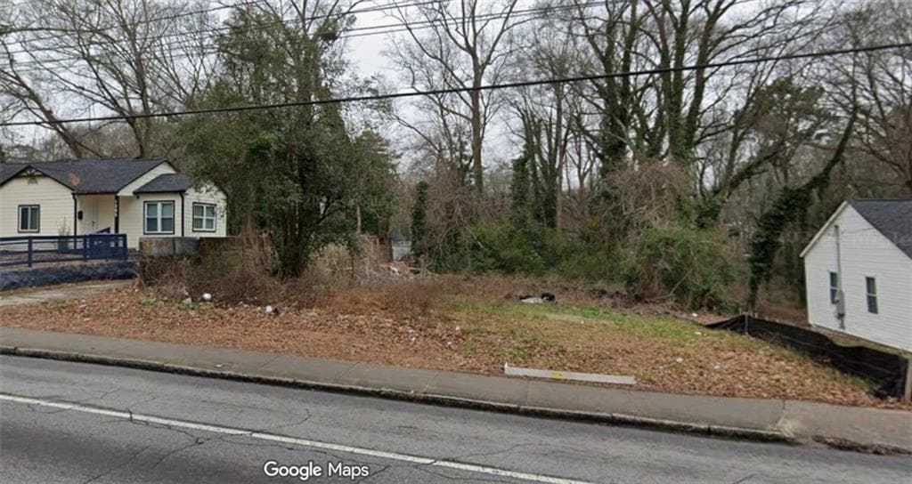 single family residence for sale at 1377 Campbellton Road, Atlanta, GA 30310 — photo 2