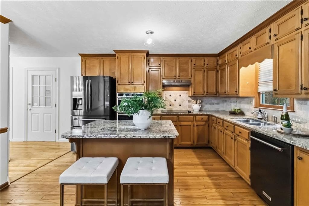 4 bedroom, 3 bathroom, 3,074 sq ft single family residence for sale at 4405 Clipper Bay Road, Duluth, GA 30096 — photo 4