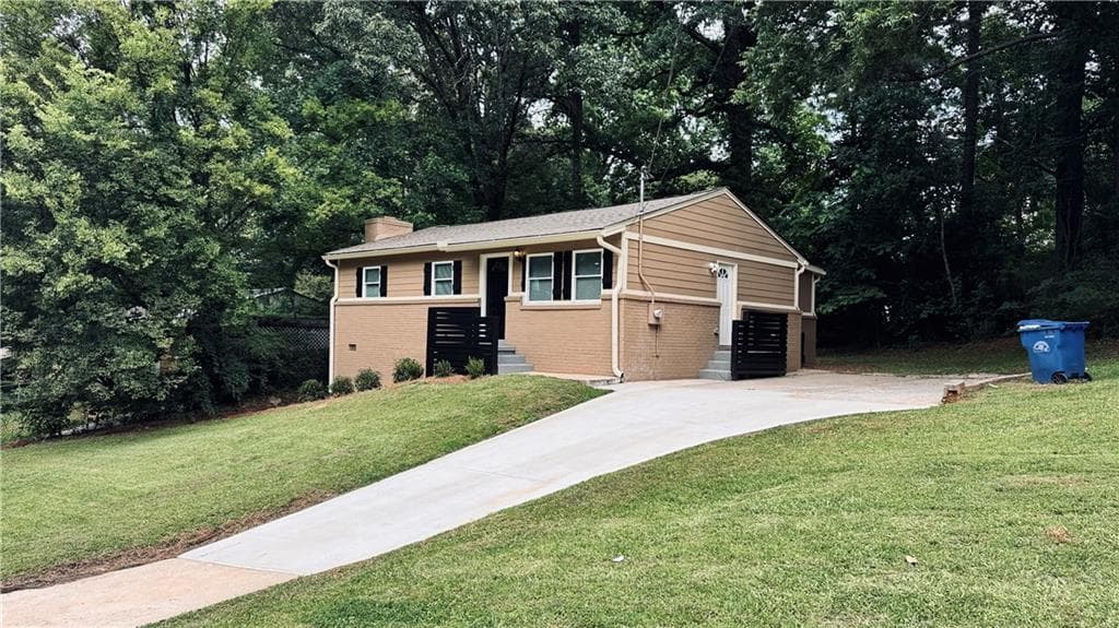 3 bedroom, 2 bathroom, 1,321 sq ft single family residence for sale at 2443 Abner Place, Atlanta, GA 30318 — photo 3