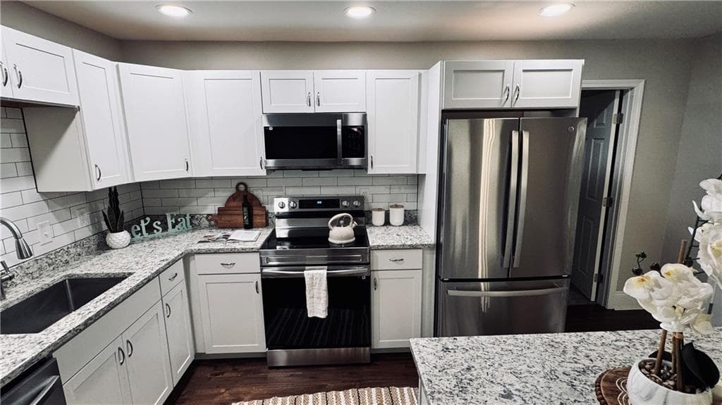 3 bedroom, 2 bathroom, 1,321 sq ft single family residence for sale at 2443 Abner Place, Atlanta, GA 30318 — photo 8