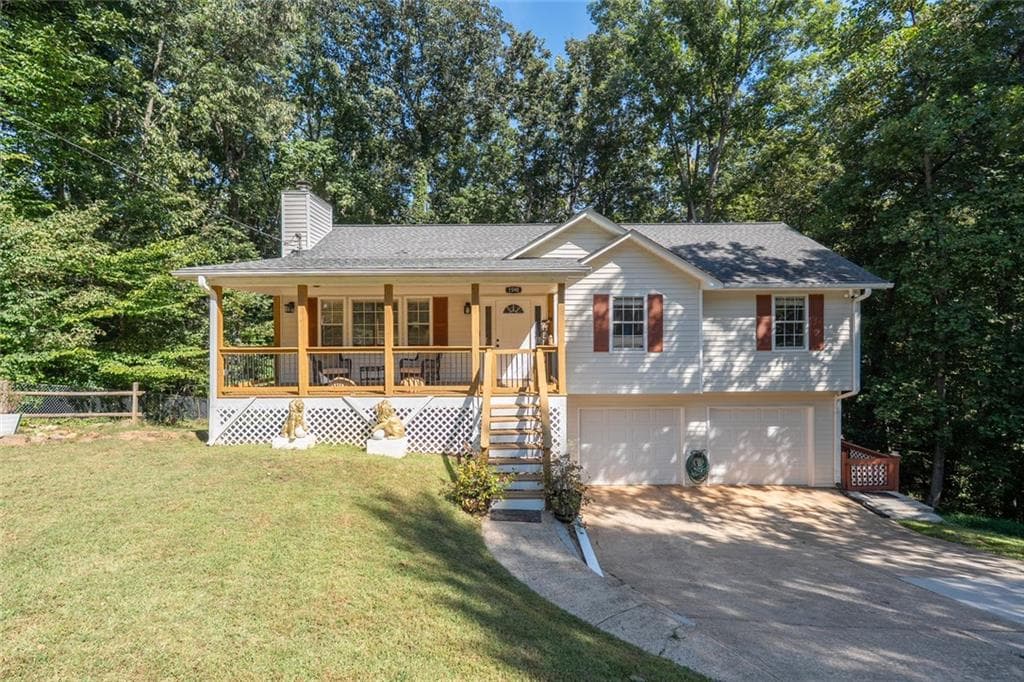 4 bedroom, 2 bathroom, 1,884 sq ft single family residence for sale at 1590 Kimberly Place, Canton, GA 30114