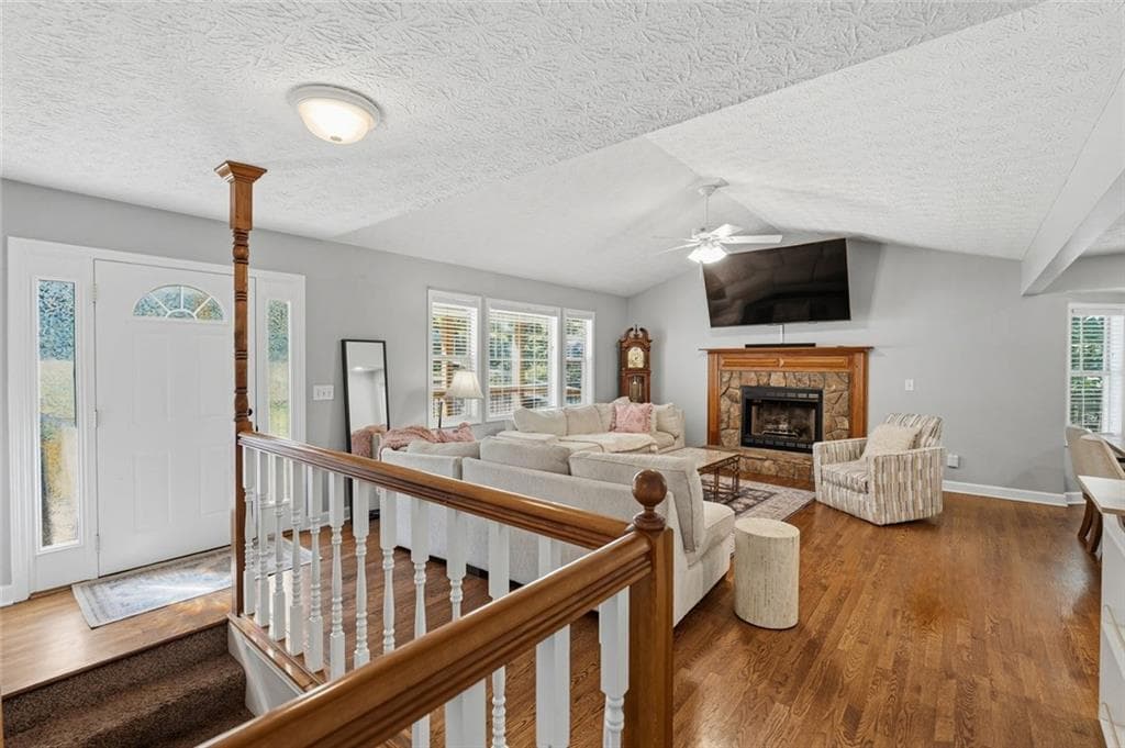 4 bedroom, 2 bathroom, 1,884 sq ft single family residence for sale at 1590 Kimberly Place, Canton, GA 30114 — photo 5