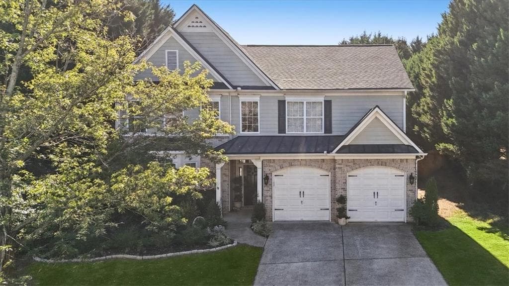 5 bedroom, 3 bathroom, 3,079 sq ft single family residence for sale at 211 Woodview Lane, Woodstock, GA 30188 — photo 2