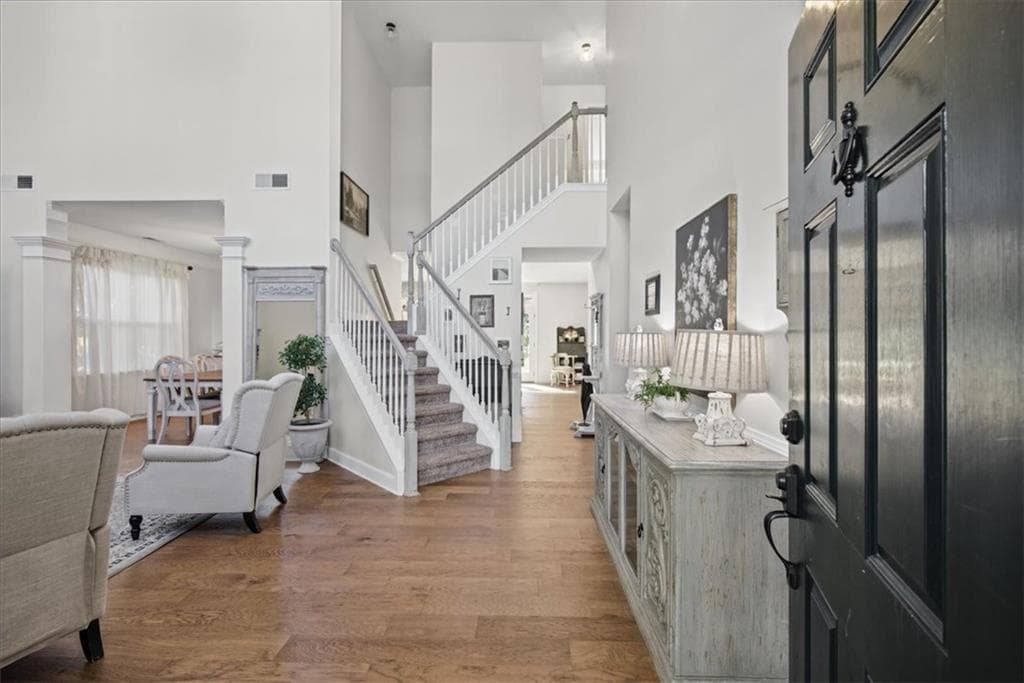 5 bedroom, 3 bathroom, 3,079 sq ft single family residence for sale at 211 Woodview Lane, Woodstock, GA 30188 — photo 7