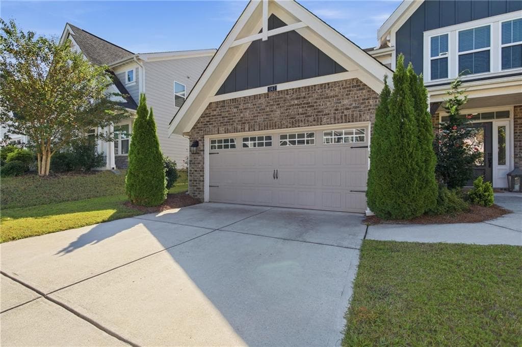 5 bedroom, 5 bathroom, 3,147 sq ft single family residence for sale at 147 Michigan Circle, Hoschton, GA 30548 — photo 3