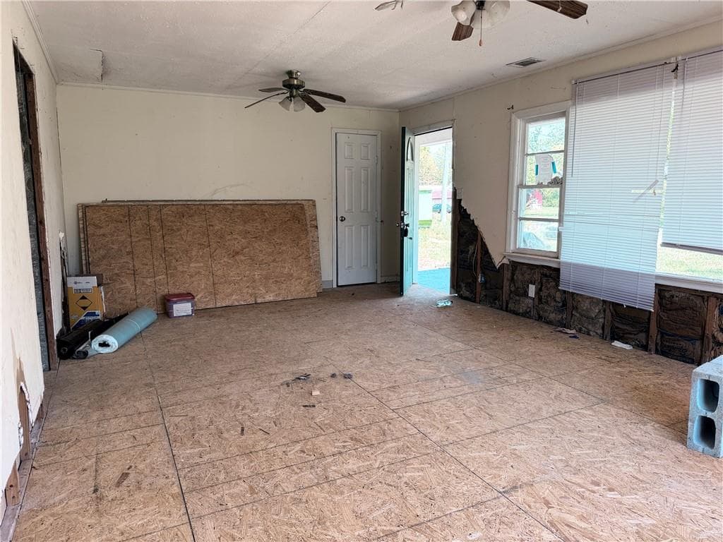 3 bedroom, 1 bathroom, 1,450 sq ft single family residence for sale at 13238 Highway 193, Chickamauga, GA 30707 — photo 4