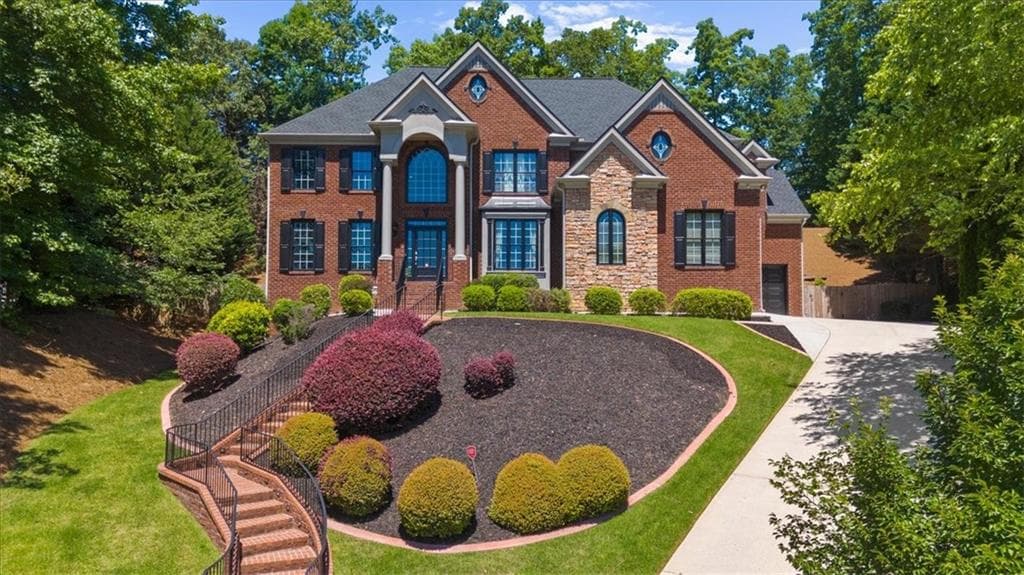 6 bedroom, 6 bathroom, 5,538 sq ft single family residence for sale at 1370 Boomer Circle, Suwanee, GA 30024