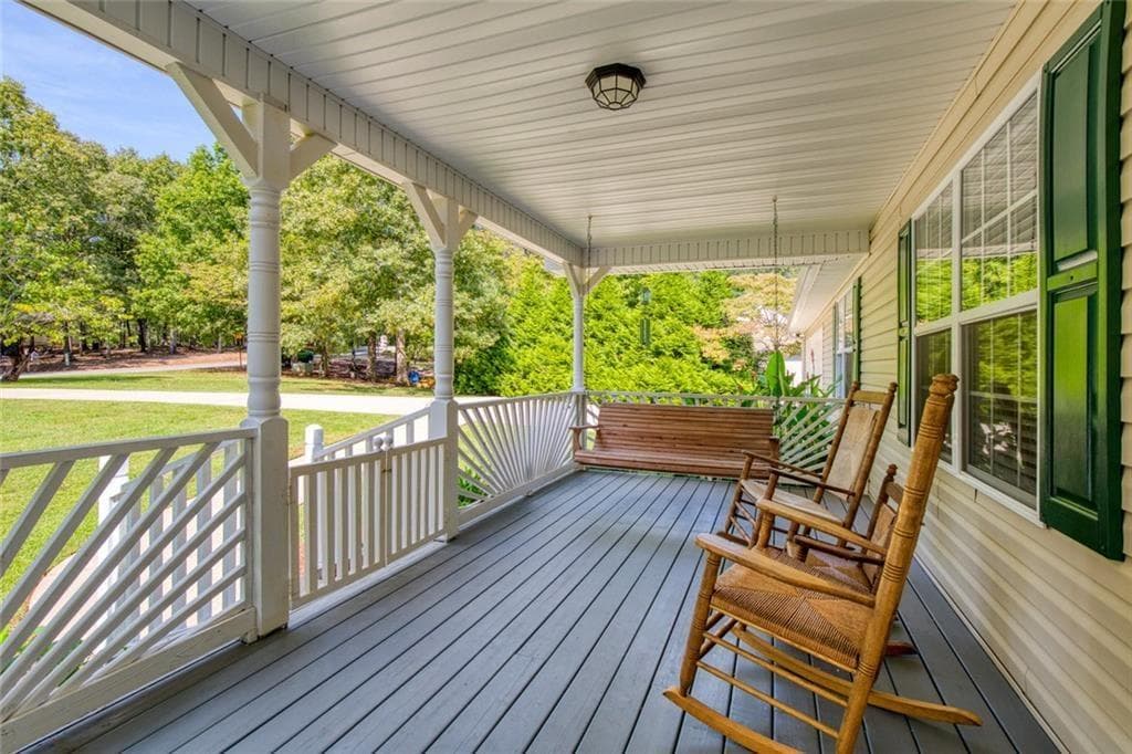 3 bedroom, 2 bathroom, 1,674 sq ft single family residence for sale at 333 Long Branch Crossing, Dahlonega, GA 30533 — photo 7