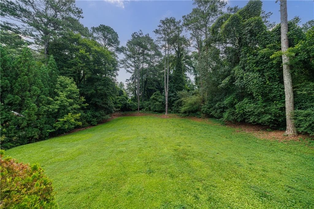6 bedroom, 4 bathroom, 4,099 sq ft single family residence for sale at 4362 Karls Gate Drive, Marietta, GA 30068 — photo 6