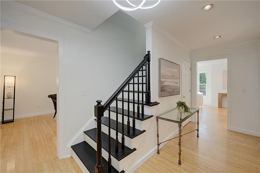 6 bedroom, 4 bathroom, 4,099 sq ft single family residence for sale at 4362 Karls Gate Drive, Marietta, GA 30068 — photo 9