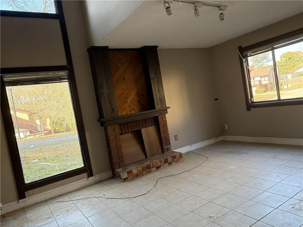 2 bedroom, 2 bathroom, 1,590 sq ft condominium for sale at 1121 Village Main Street, Stone Mountain, GA 30088 — photo 8