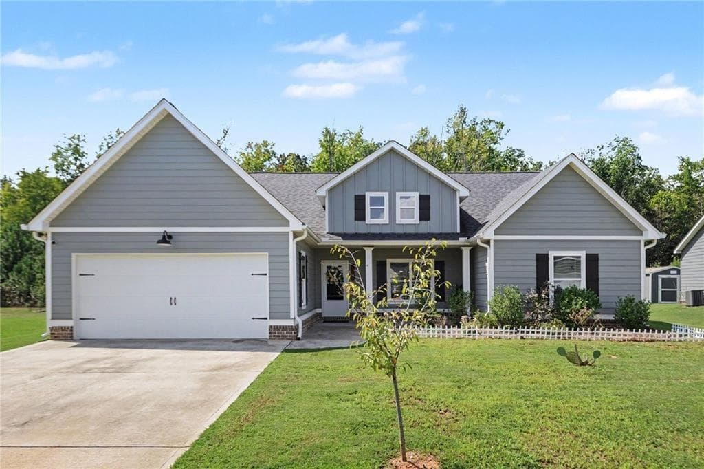 4 bedroom, 2 bathroom, 2,291 sq ft single family residence for sale at 119 Springwood Drive, Carrollton, GA 30117