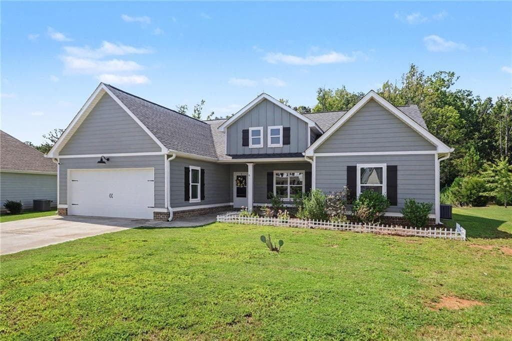 4 bedroom, 2 bathroom, 2,291 sq ft single family residence for sale at 119 Springwood Drive, Carrollton, GA 30117 — photo 2