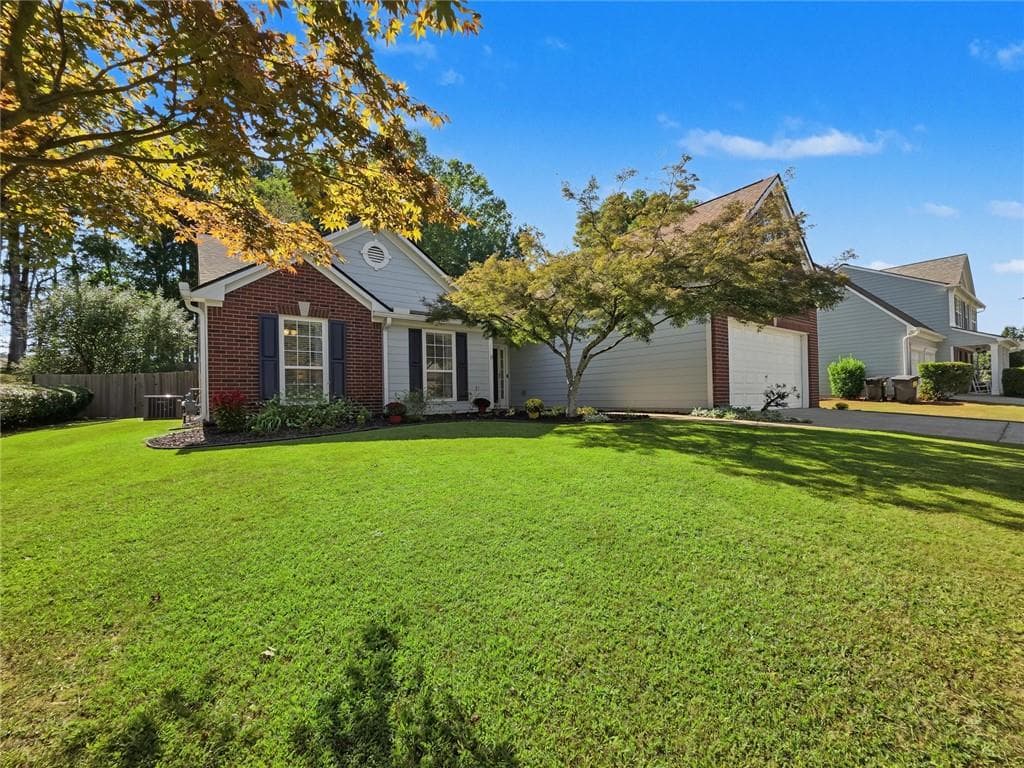 4 bedroom, 2 bathroom, 1,877 sq ft single family residence for sale at 2705 Abbotts Glen Place, Acworth, GA 30101 — photo 3