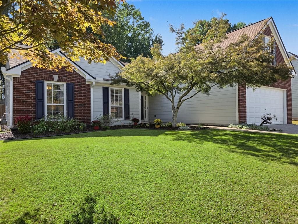 4 bedroom, 2 bathroom, 1,877 sq ft single family residence for sale at 2705 Abbotts Glen Place, Acworth, GA 30101 — photo 4