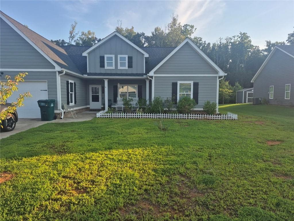 4 bedroom, 2 bathroom, 2,291 sq ft single family residence for sale at 119 Springwood Drive, Carrollton, GA 30117 — photo 4